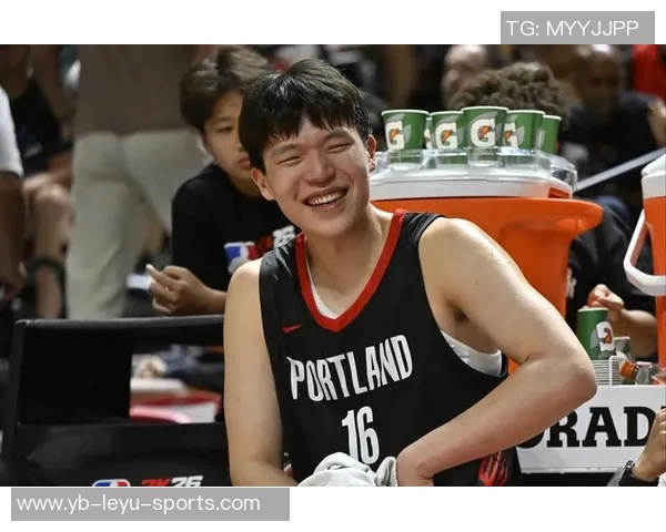 杨瀚森在对手突破时如陷泥潭提升移动速度是他亟需解决的问题